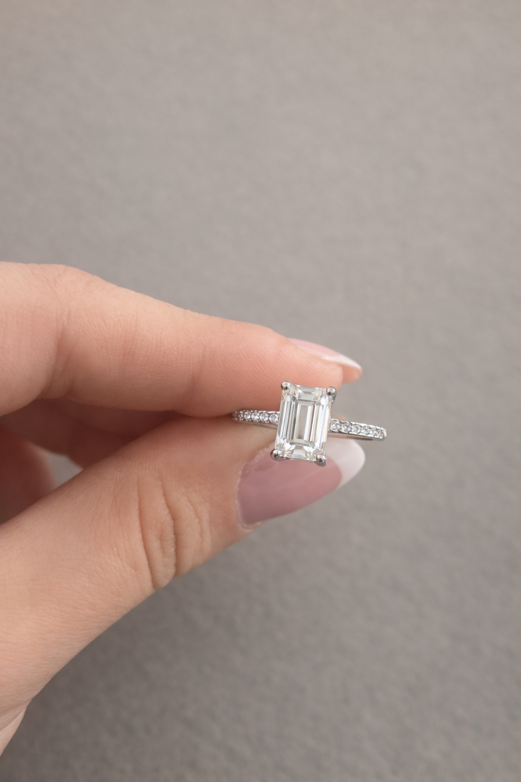 Emerald Cut Moissanite Ring 2Ct